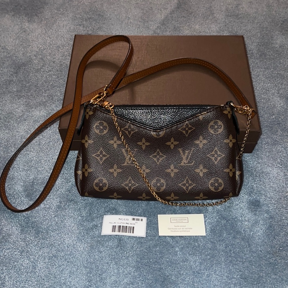 AUTHENTIC! Louis Vuitton Pallas Clutch